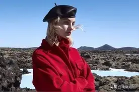 懂打扮的中年女人不显老！3种帽子的冬季搭配法，好看又不老气图片