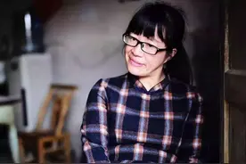 被指责出名了就甩掉丈夫，余秀华用一首妙诗巧妙回应：我不再结婚图片