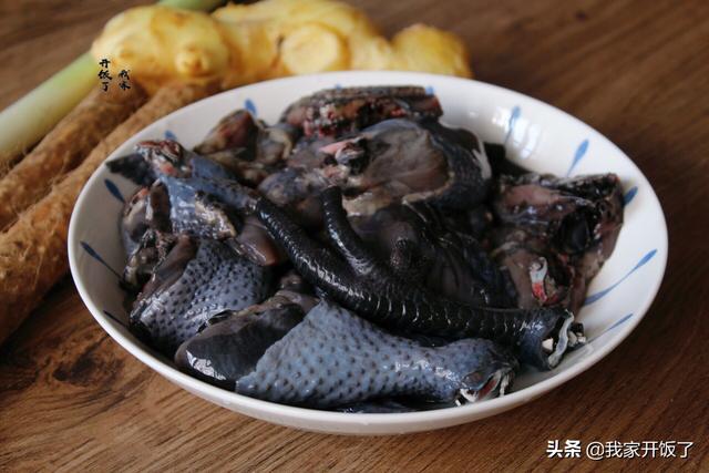 瀹冩槸鈥滈粦蹇冨疂璐濃€濓紝鍋ヨ劸鑳冿紝琛ヨ鎶楄“鑰侊紝濂充汉甯稿枬鐨偆绾㈡鼎鍙堝勾杞? onerror=