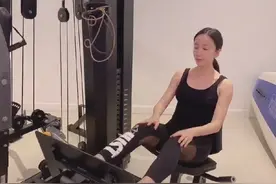 徒手提裤子？娄艺潇挑战极限，难度太大隔着屏幕都想帮她一把！图片
