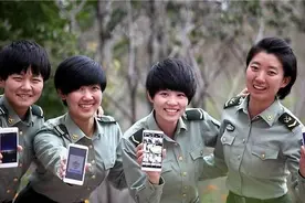 军务参谋：一不给我配发手机，二不报销话费，凭啥要求我用手机？图片