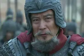 袁绍征伐董卓时，颜良文丑在哪里？他们要是出战，能斩杀华雄吗图片