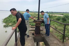 李云华：圩堤守护神  防汛前哨兵图片