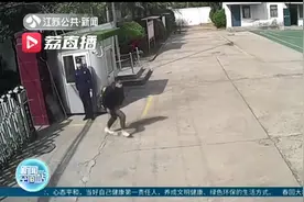 火警铃声响起“撒腿就跑”！休假消防员反应感动无数网友图片