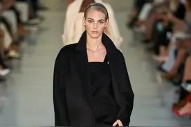 2022米兰春夏时装周快报丨跟着Max Mara想象随心所欲地度假图片