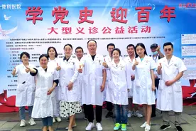 成都：八一骨科医院传统医药非遗项目进社区受欢迎图片