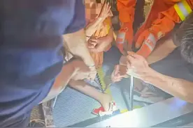 扶手电梯，又出事了！图片