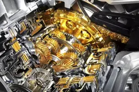 汽车开越久噪音越大，老司机：教你一招，车内杂音立即消失图片