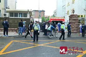 “神兽归笼”！济南8.3万初三生复学，现场是这样的图片