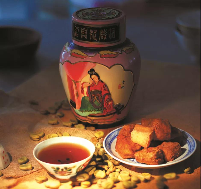 原来它才是黄酒中的极品？“女儿红”也是它的别称，它是什么酒？