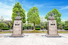 教育部“两个指南”统筹规划传统文化和革命传统进中小学教材图片