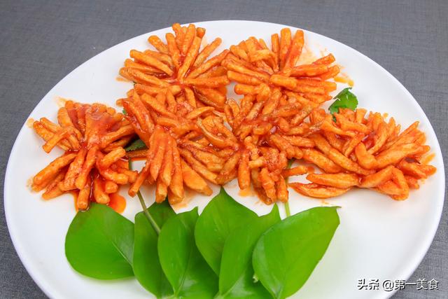 杏鲍菇切好的鱼鳞花刀