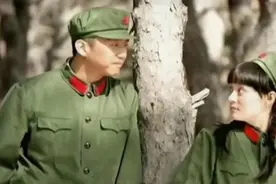 邓超情史：跟郝蕾同居三年轰轰烈烈，娶孙俪儿女双全幸福美满图片