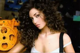 先让C罗情迷，再让巴洛特利着迷，超模菲科到底有多迷人？图片