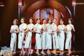 央视40位名嘴集体换装！李思思康辉演白蛇许仙，李梓萌古装抢风头图片