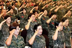 韩国近30万人在网上联署女性义务兵制：低生育导致无可用之兵？图片