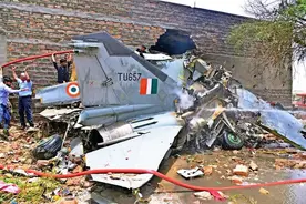 国产建造了30年服役就退役，四不像的印度"光辉"，又号称亚洲第一图片