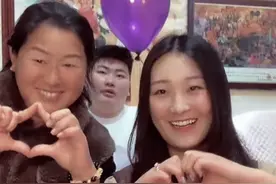 朱之文儿媳妇玩直播，大衣哥女儿反成关注焦点，本人正在减肥图片