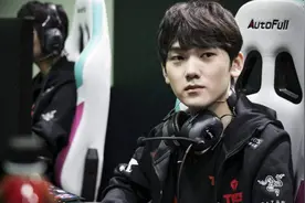 南风泡芙排位撞车阿水，被LNG打野xx嘲讽盗版打不过正版图片