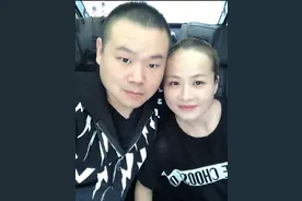 岳云鹏切除脂肪瘤报平安，积劳成疾令人心疼，爱妻也曾光头做手术图片