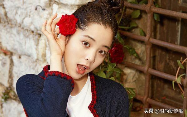 欧阳娜娜皮肤超级好，水嫩光滑有弹性！网友：我马上去敷面膜