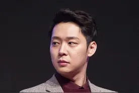 朴有天回归荧幕当男主，被嘲本色出演恶魔，前队友郑允浩被夸正义图片