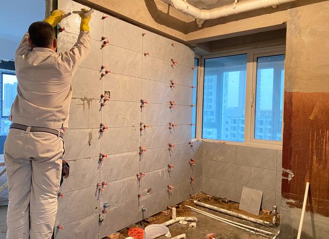卫生间做完防水，贴不上瓷砖？都是因为泥瓦工人不懂这些方法