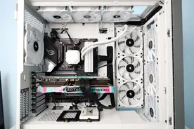 全塔到底是个什么塔？海盗船7000X RGB告诉你机箱就该这么能装图片