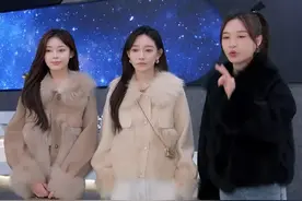 比李佳琦内涵薇娅还精彩！网红同天直播隔空对战，气到破口大骂图片