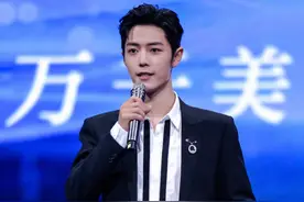 王一博、肖战同品牌服装出席抖音星动之夜，你觉得谁赢了？图片
