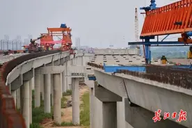 桥梁基础部分全部完工，陈天大道计划10月底贯通图片