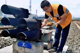 持续降雨，铁路多部门协力保安全！还有以下列车晚点图片