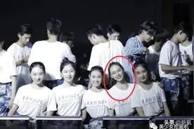 演员脸审美发生变化，中戏前几名艺考生证件照没有漂亮的？图片