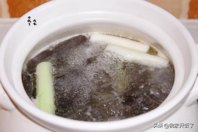 瀹冩槸鈥滈粦蹇冨疂璐濃€濓紝鍋ヨ劸鑳冿紝琛ヨ鎶楄“鑰侊紝濂充汉甯稿枬鐨偆绾㈡鼎鍙堝勾杞? onerror=