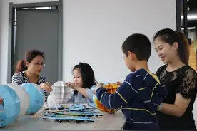 有了这个地球仪，让孩子们放下手机让孩子开启一场纸上环球旅行图片