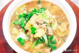 入秋以后、河南人最爱的硬菜之一，别看做法粗犷，就是好吃下饭图片