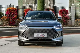 给燃油车一记重拳 比亚迪宋PLUS DM-i车型分析导购图片