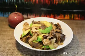 西葫芦这么炒你吃过吗？我认为这是最好吃的做法，没有之一图片