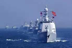 美国越疯狂，中国越强硬！4天出动百架战机，模拟攻击美军航母图片