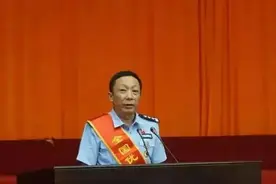 令毒贩胆寒的“冰峰”，让群众温暖的“大叔”——全国公安系统二级英雄模范申树彬图片