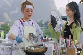 赵丽颖回归《中餐厅》竟是为了疗伤？跟宁静再次同框关系微妙图片