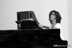 钢琴界“梦露”带你感受恬静梦幻的《月光》图片