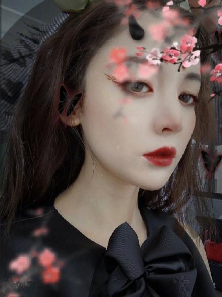 直播洗脸竟成了明星抢流量的绝招！氨基酸泡泡洁面，素颜更自信