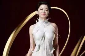 明星姐姐挑战牛奶裙，创意大胆，这五位谁是你的朱砂痣图片