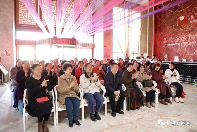 雪芳医院讲师团走进太行家政  开展知识技能培训