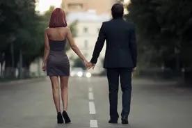 45岁男人倾诉婚外情过往：曾经的快乐，是余生痛苦的开始图片