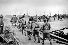 清风店战役，蒋介石中计，解放军歼敌1.7万人，俘第3军军长罗历戎图片