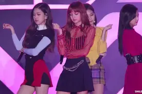 Lisa高清饭拍舞台，韩国妹子性感漂亮，看完我要恋爱了!图片
