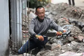 从“情义男”到“薄情汉”，那个背亡妻回家的男人，如今只想平淡图片