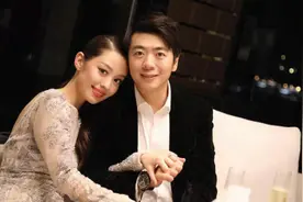 郎朗与吉娜频频合体秀恩爱，旧爱巩新亮不被认可究竟输在哪？图片